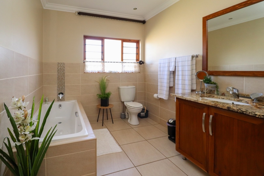 To Let 3 Bedroom Property for Rent in Wilkoppies North West